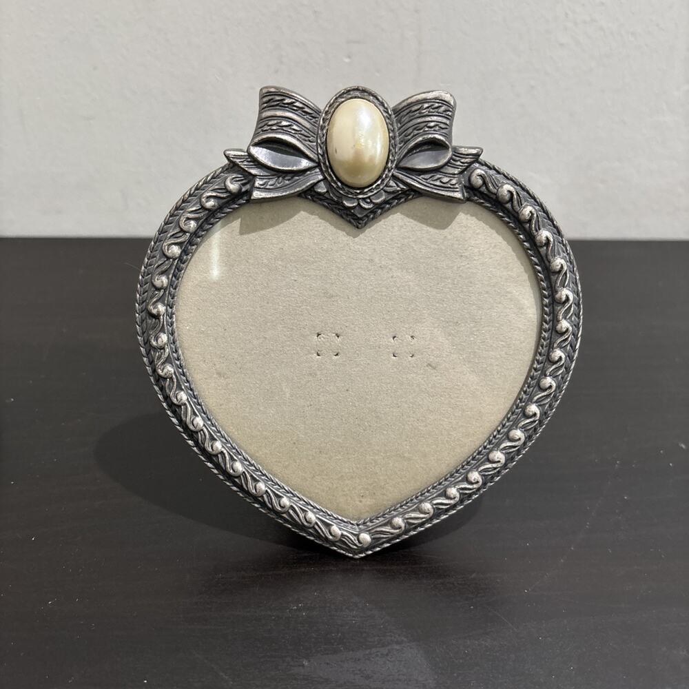 Vintage Ornate Scroll Metal Heart Photo Frames Faux Pearl Bow Ribbon 1989 M.R.F